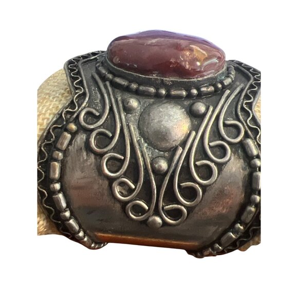 Vintage Silver Tone Red Jasper Cuff Bracelet Scrollwork Tribal Steampunk Estate - Picture 3 of 5